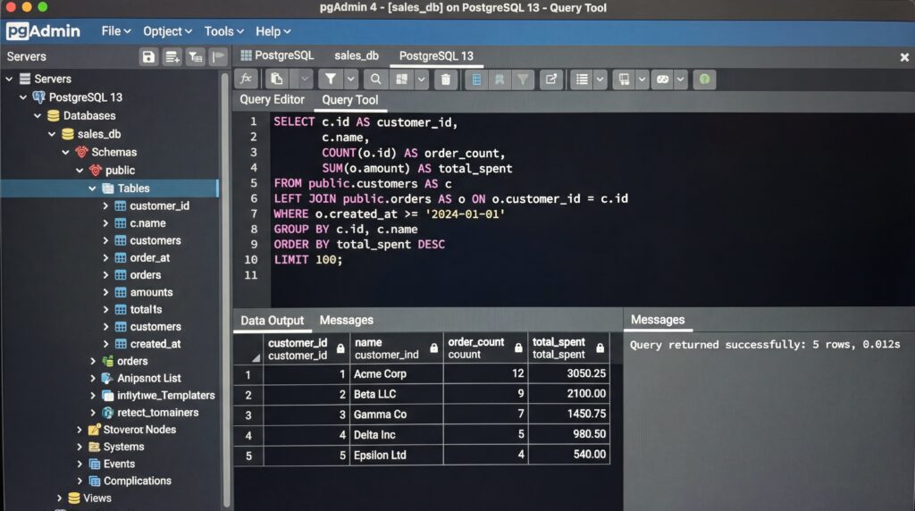 Capture d'écran d'une interface de programmation montrant du code et des tableaux de données.