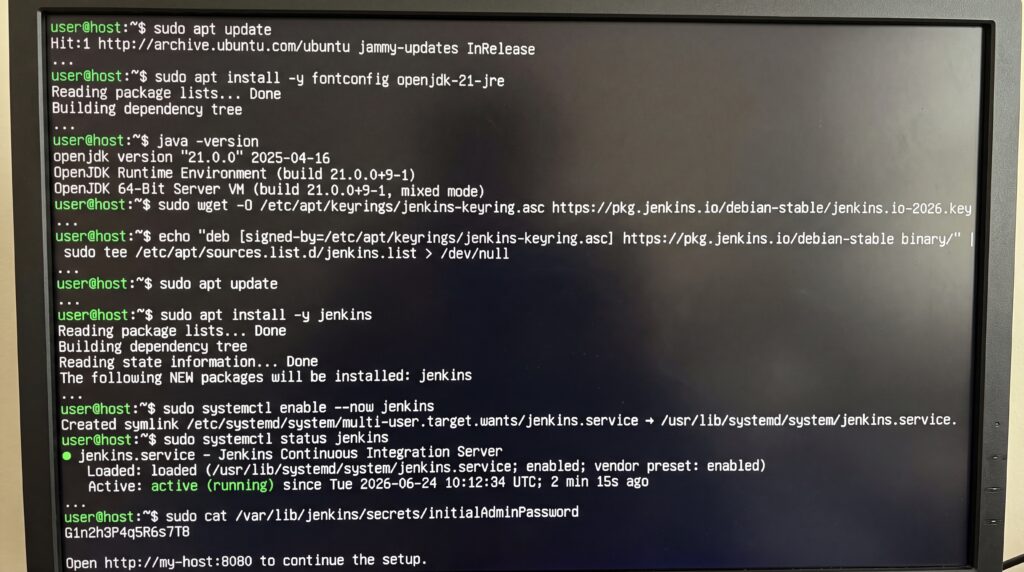 Capture d'écran de l'interface de commande de Jenkins montrant des instructions et des messages liés à la configuration.