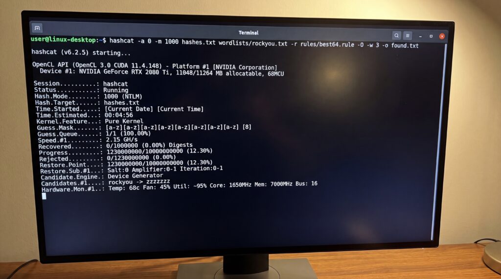 Écran d'interface de Hashcat affichant des informations sur le fonctionnement et les commandes du logiciel.